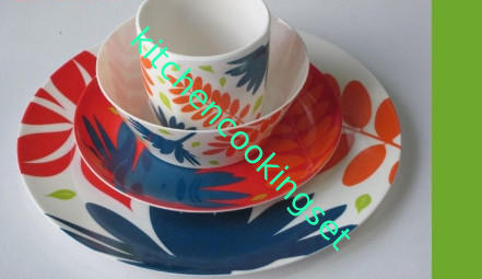 Stok niet Rode die Potten en Pannen voor het Professionele Elegante Ontwerp van het Inductiekooktoestel worden geplaatst